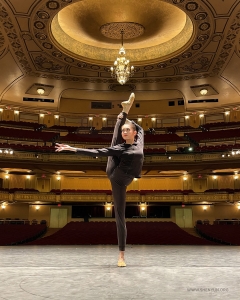 Een moment van kalmte en rust voorafgaand aan de opwinding van de voorstelling in Omaha's Orpheum Theater.