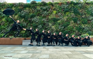 A Londra abbiamo sorseggiato un sacco di tè Earl Grey, siamo saliti sull'iconico autobus rosso a due piani e abbiamo ricreato la magia di Mary Poppins!