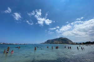 Die Shen Yun New York Company wird Europa bald verlassen und in die USA zurückkehren, aber nicht bevor sie einen spontanen Mittelmeerurlaub in Palermo, Sizilien, genossen hat.