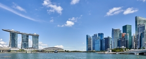 シンガポールのマリーナ・ベイにて、日昼の景観。