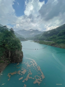 群馬県、四万川ダムによって形成された奥四万湖。