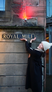 An einem freien Tag erkundet die Erste Tänzerin Nara Oose die Royal Mile – Edinburghs berühmteste Straße.