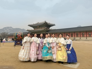Well, that was a Seoul-ful experience! A delightful day immersed in the beauty of Korean tradition.
