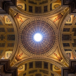Is this the dome of a cathedral? Yes, cathedral domes are one of the many features of classical architecture we've had the pleasure of experiencing.