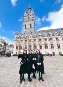 Nach zwei erfolgreichen Aufführungen in Ostende, Belgien, besucht die Shen Yun International Company die nahe gelegene Stadt Gent.