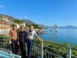 Shen Yun members enjoy a taste of the Italian Riviera in Genoa, Italy. 
